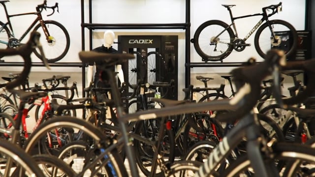 Load video: Dales Cycles Shopfloor Tour