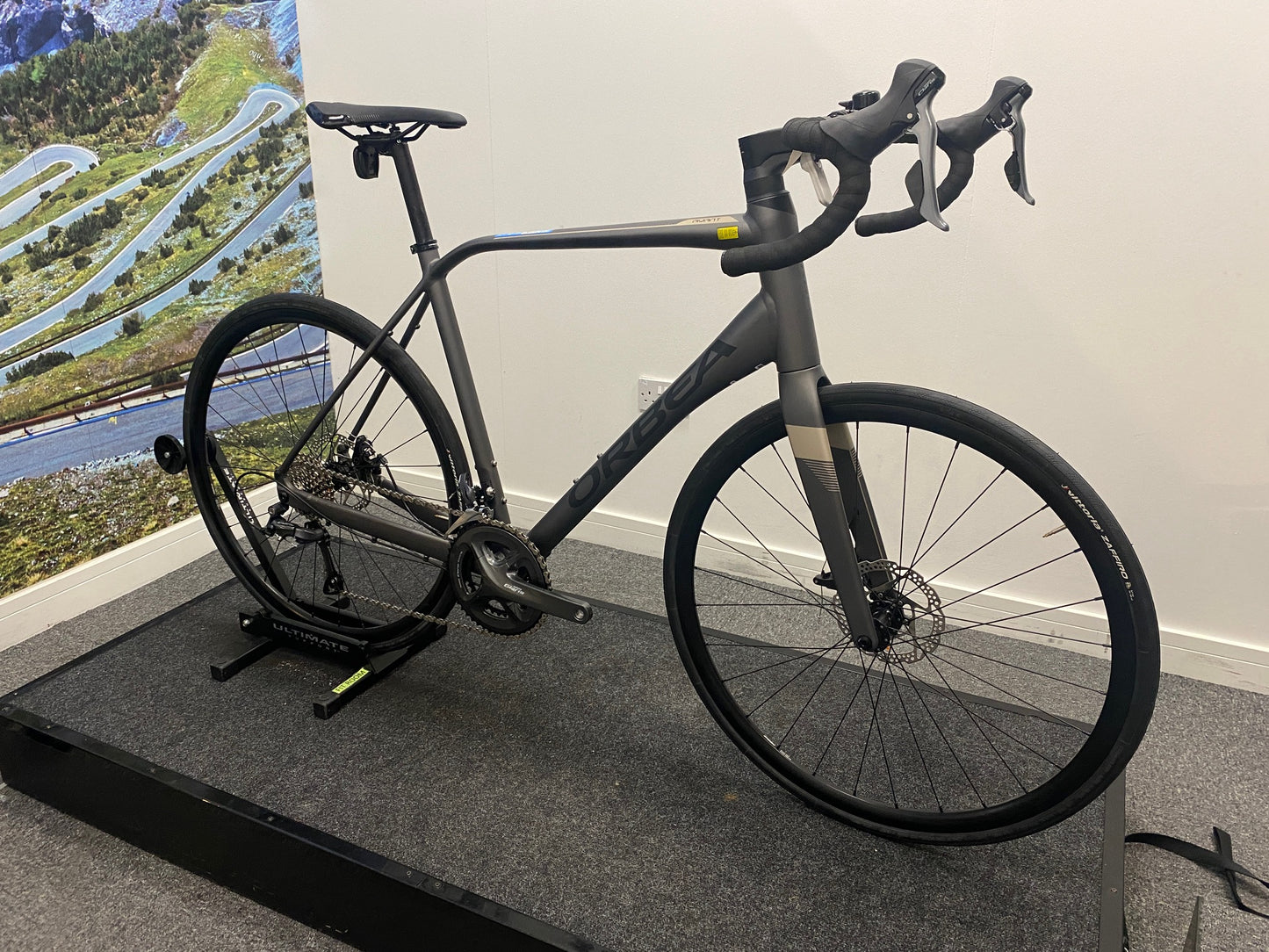 Ex-Display Orbea Avant H60-D 2021 Road Bike