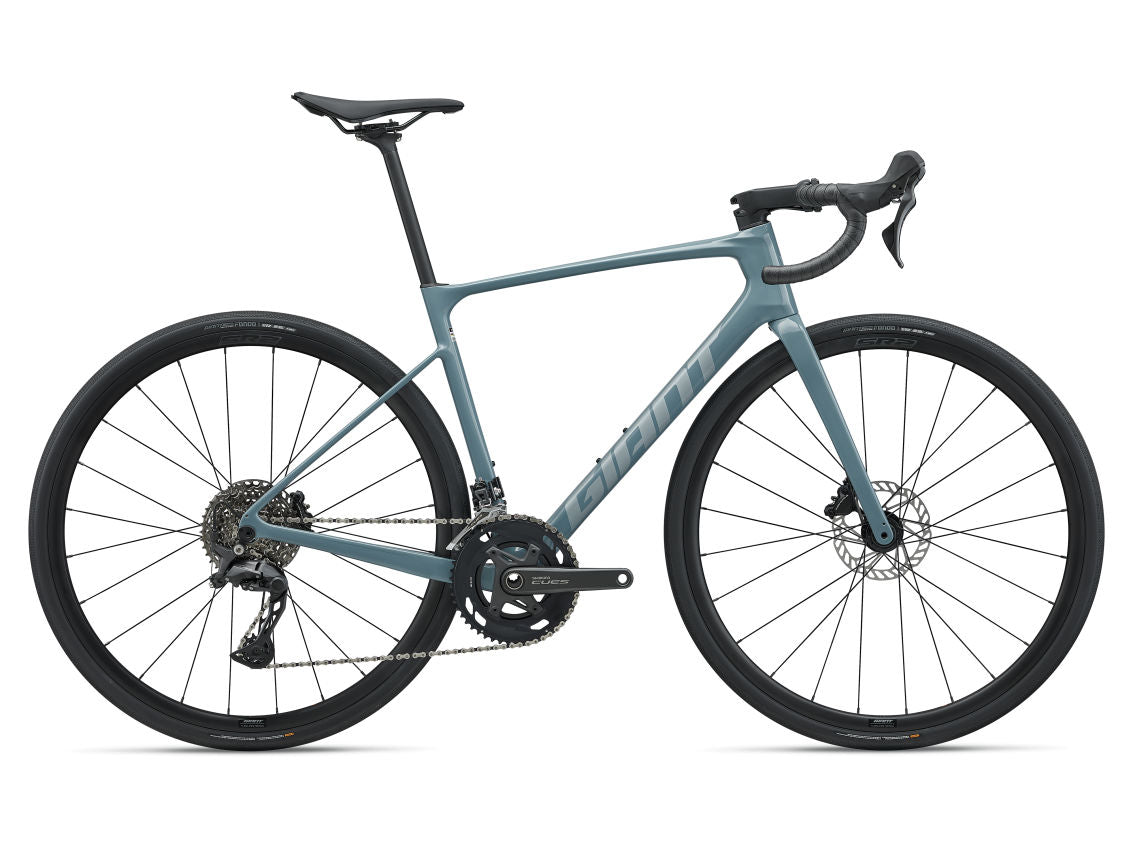 Giant Defy Advanced 4 2027 Road Bike